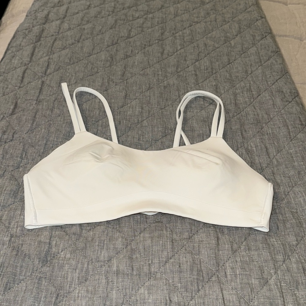 Lululemon bra size 8